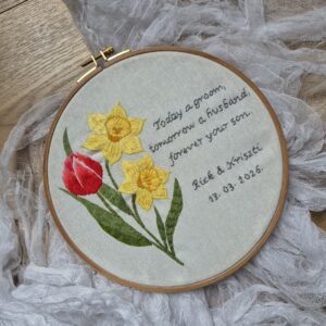 Szülőköszöntő hímzés - nárcisz